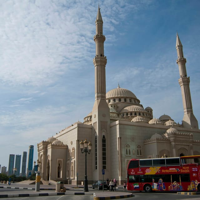 hop-on-hop-off-bus-sharjah_1